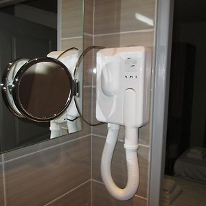 Habitación Estándar con 2 Camas Individuales